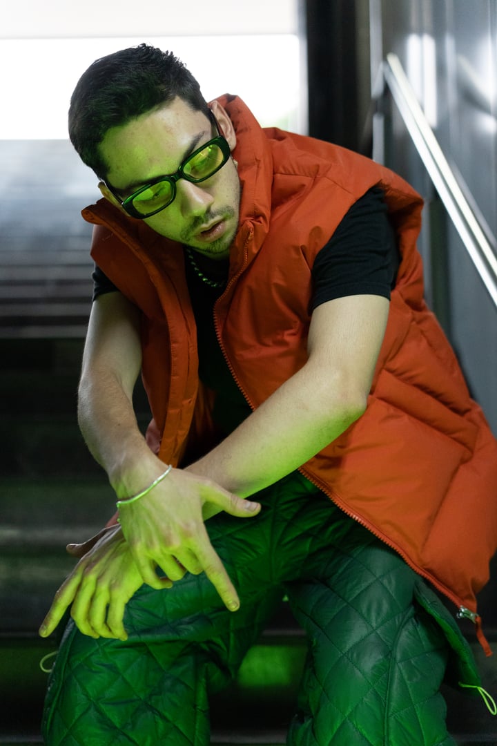 Sesión creativa con estilo contemporáneo