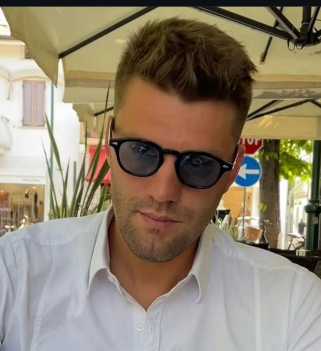 Davide Bortolussi - Manager