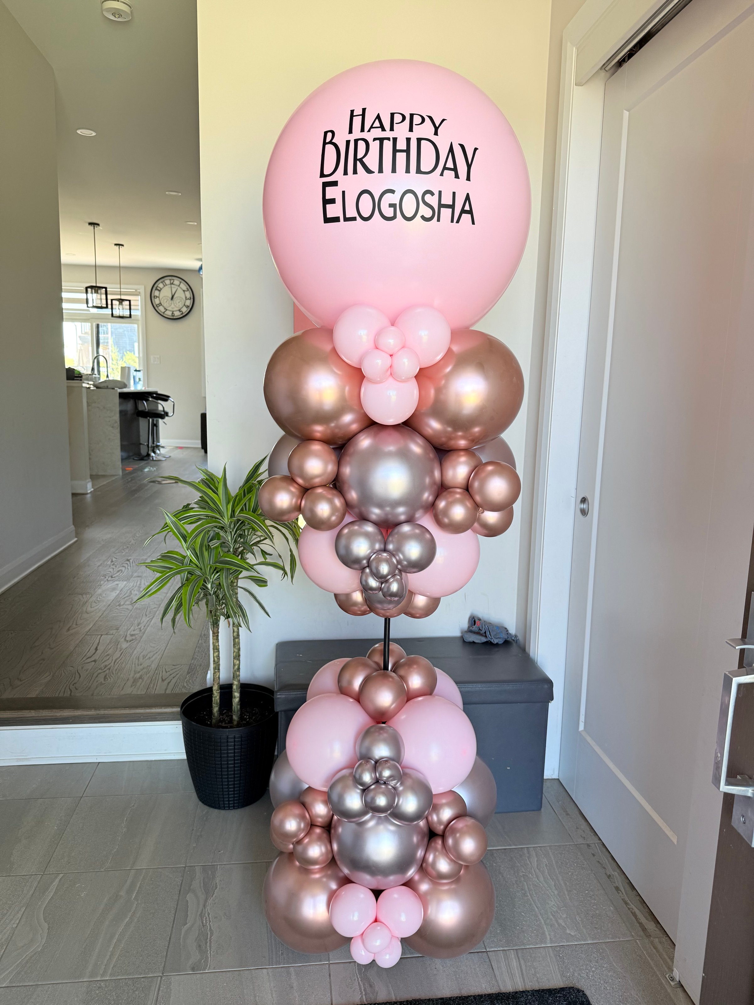 Celebration stand balloon arrangement