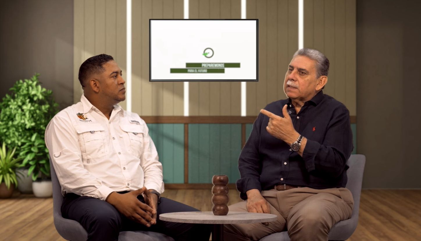 Eduardo Bohórquez en entrevista sobre exportación de piña