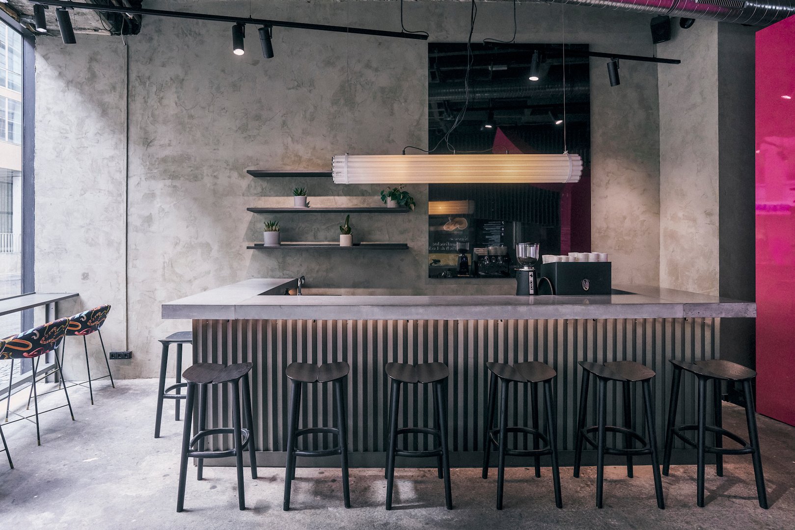 Hauptraum fancyrosi.studio Eventlocation München mit Lounge