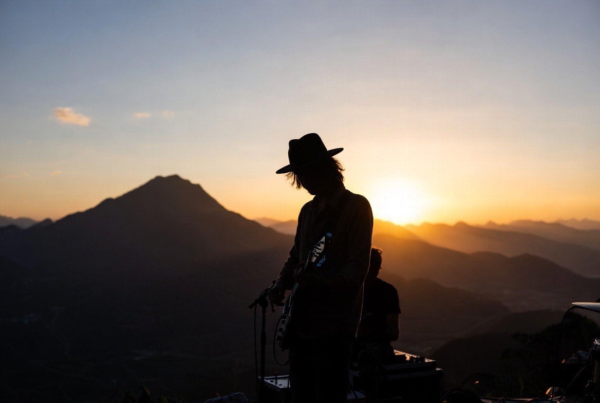 5 days left band performance