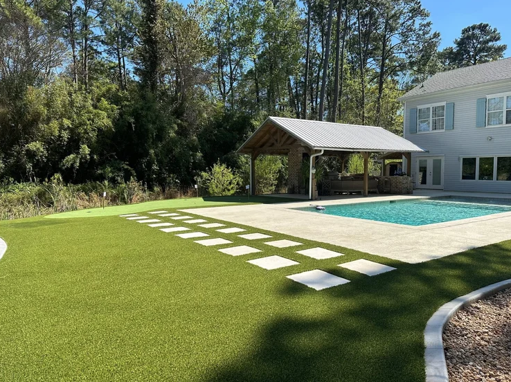 Beautiful artificial lawn synthetic grass installation