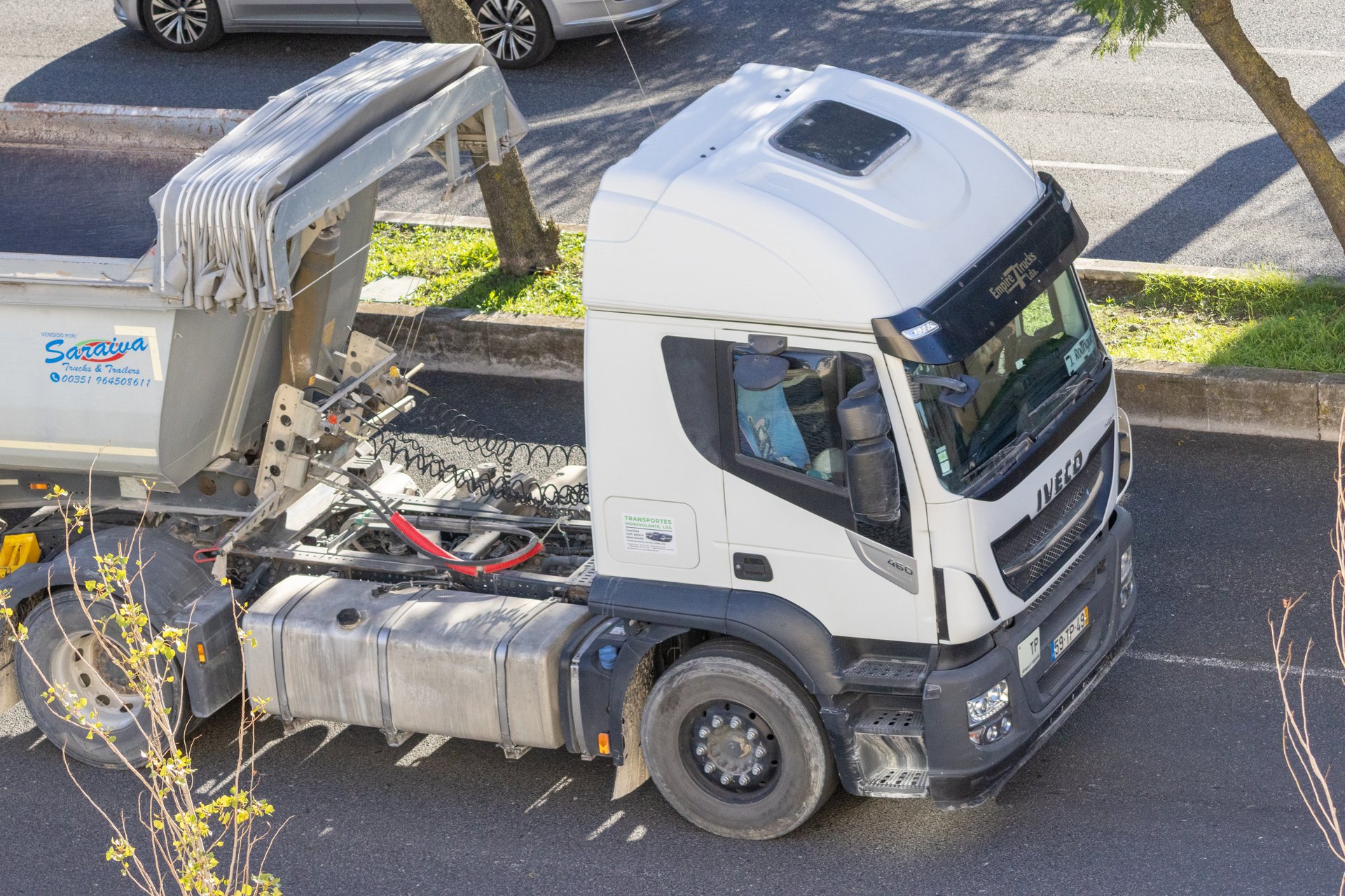 شاحنات Iveco على الطريق