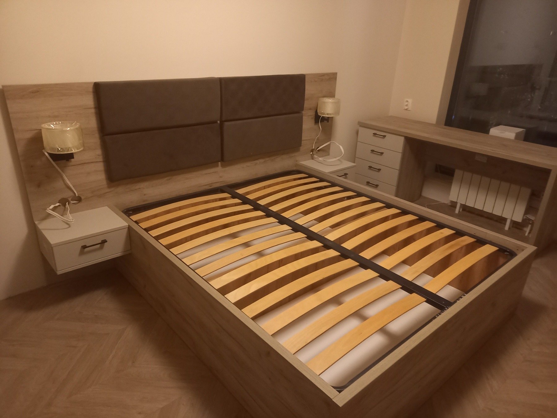 Модерна спалня