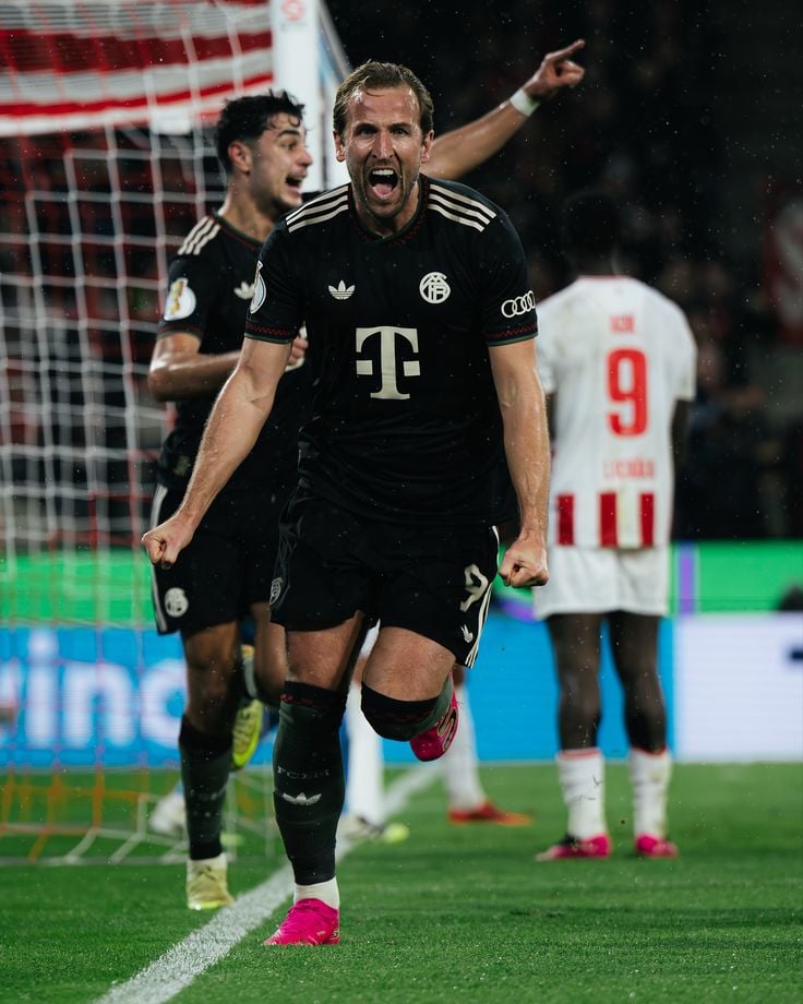 Bayern Munich 25/26 Third Kit Back