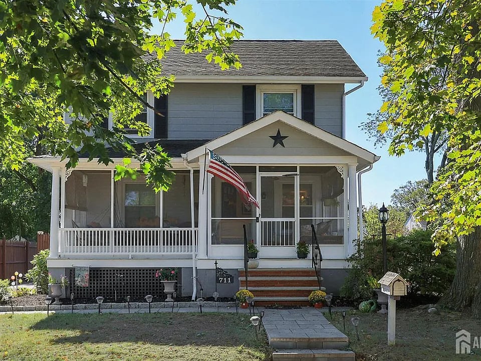 711 Dunellen Ave, Dunellen, NJ 08812