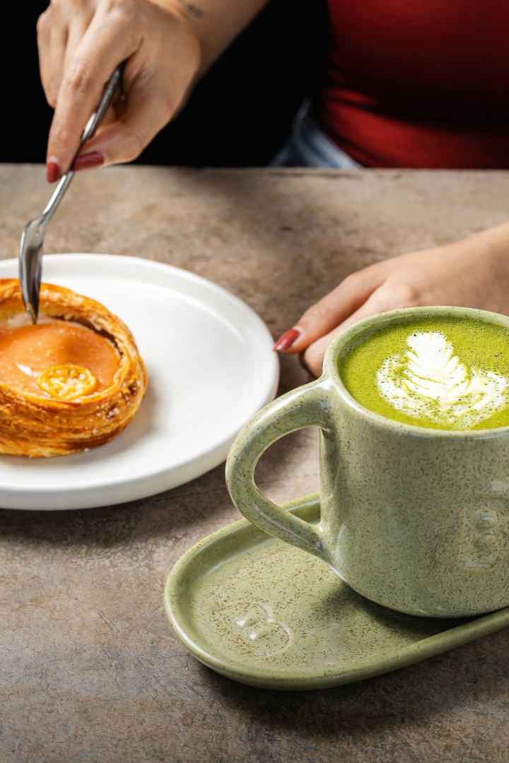 Plato de 20 cms, Taza Mug y Bandeja de 23cms