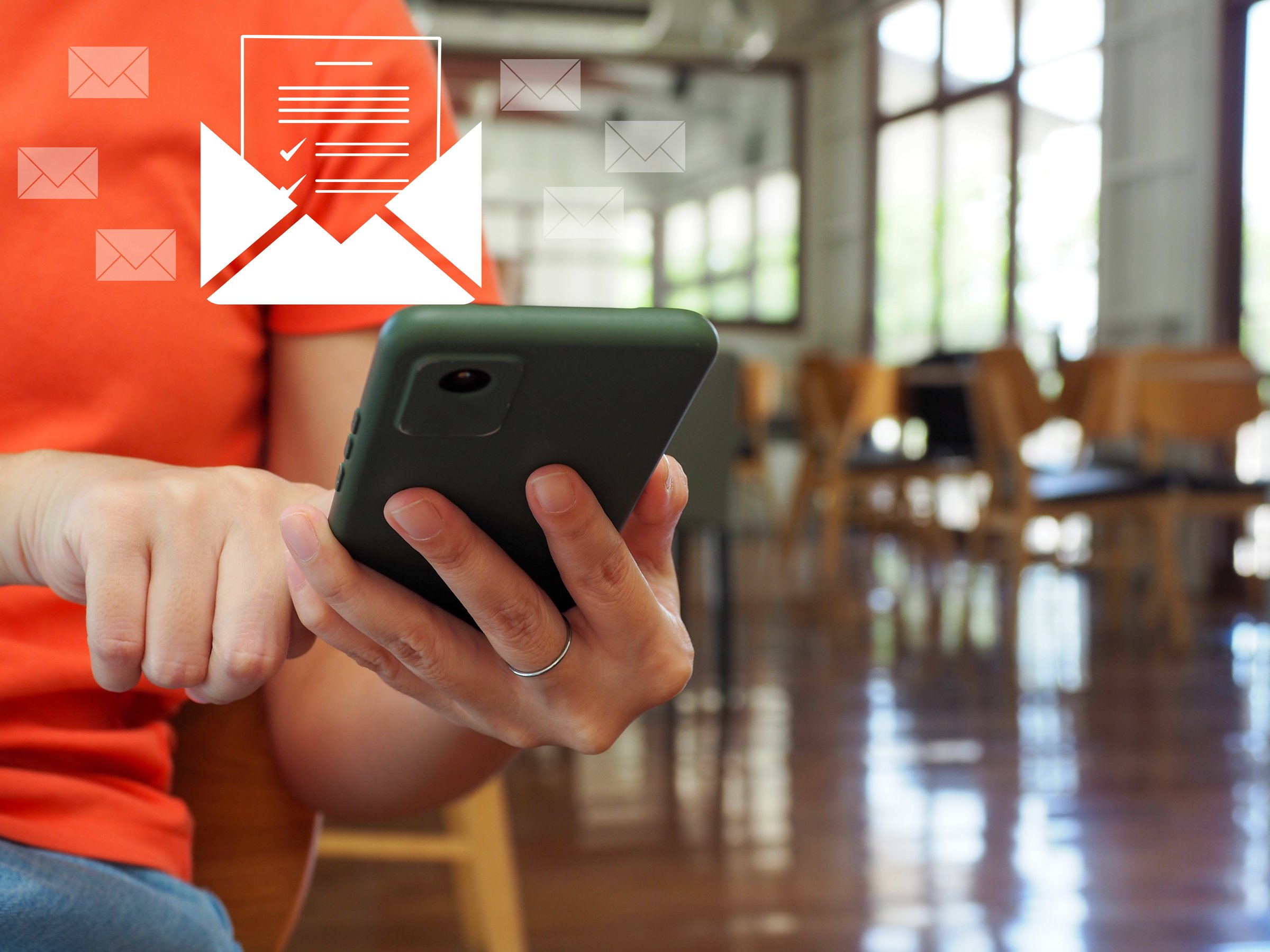 Documents via Email Check the electronic newsletter. business information financial information financial transactions Marketing customer information on smartphones