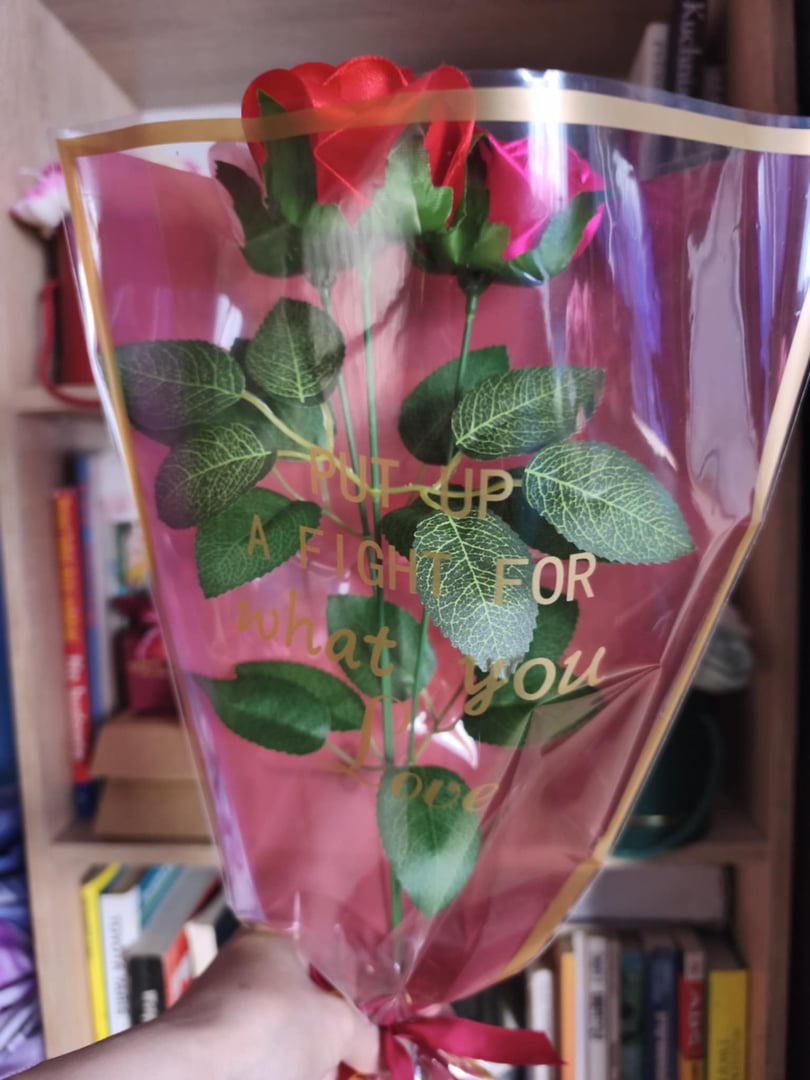 Róże ze wstążki satynowej