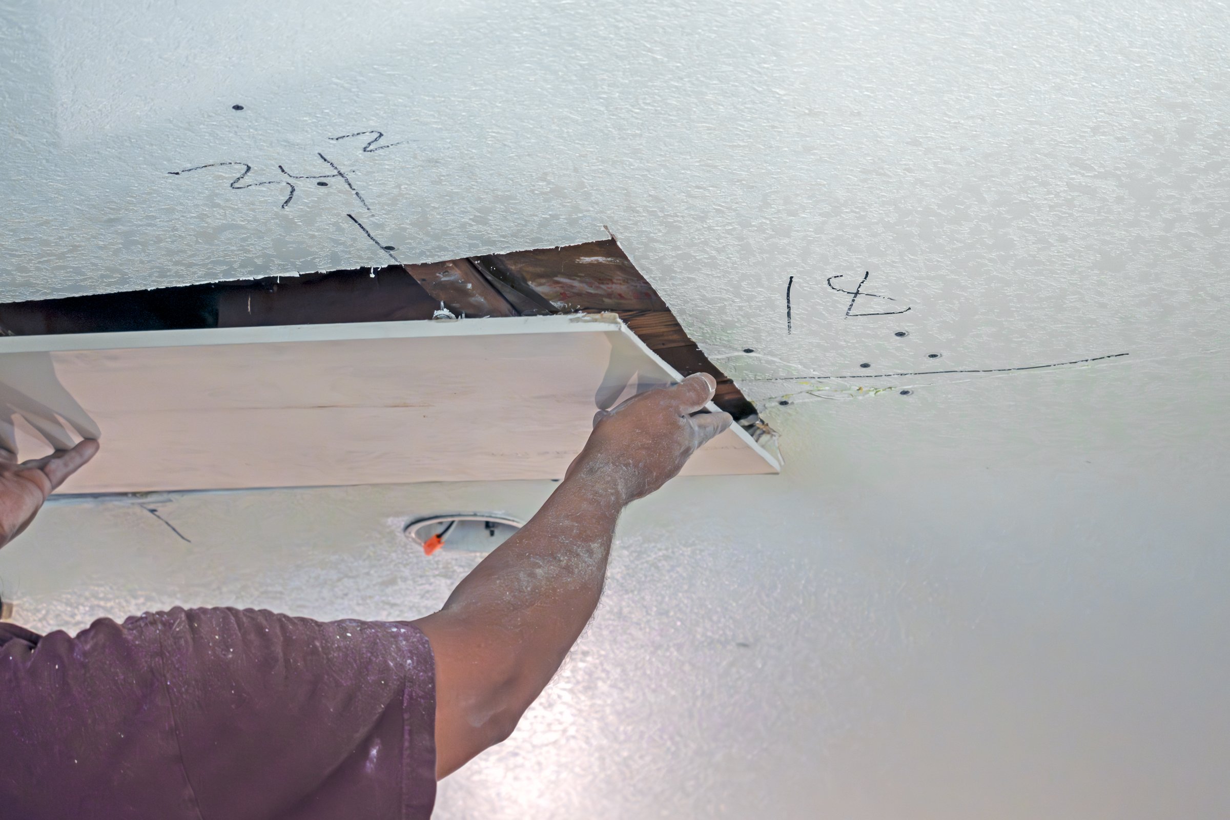Popcorn ceiling removal