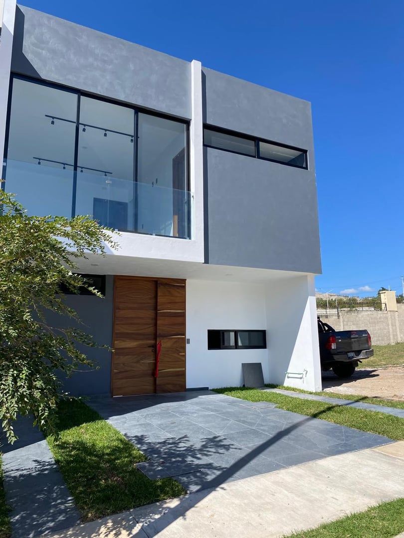 Carrara 34