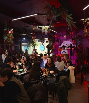 Angolo relax con divani L'École