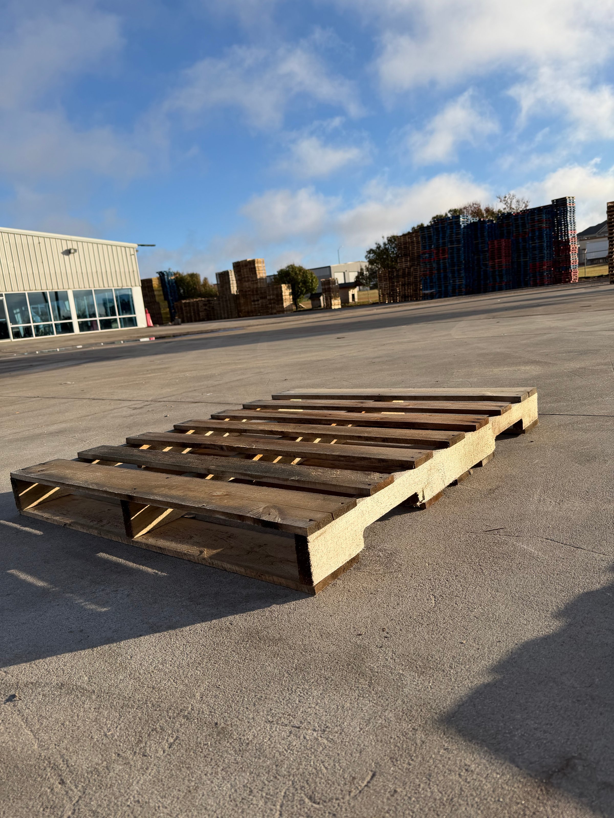 New wooden platforms  for the transportation of construction materials