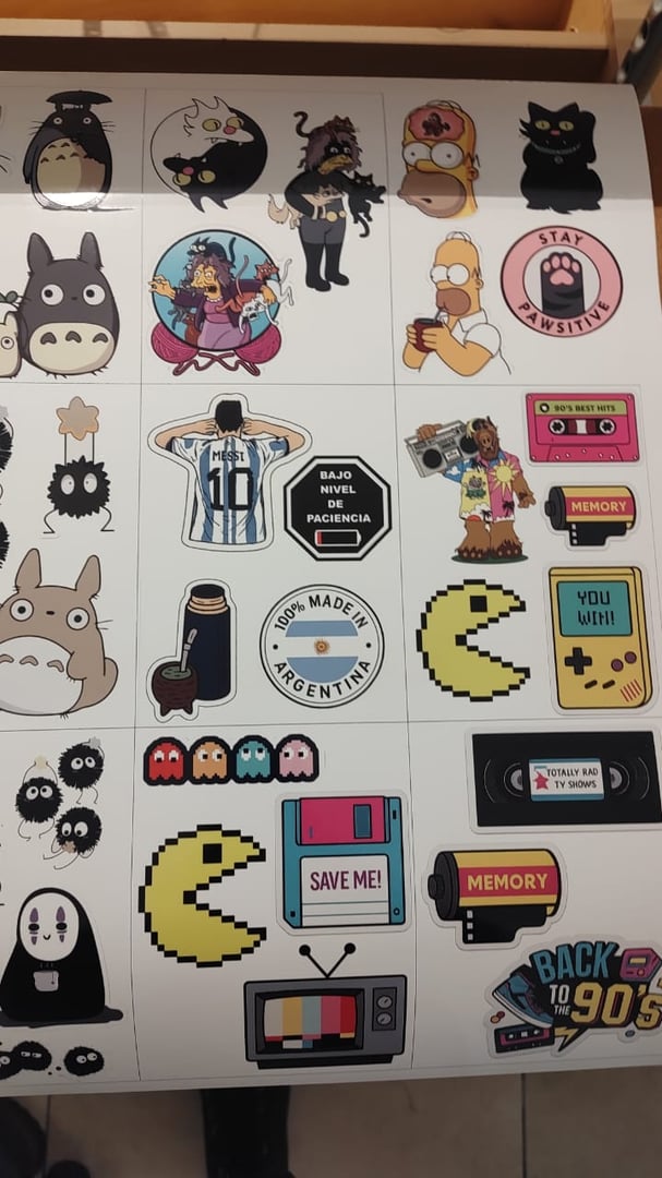 Plancha stickers personalizados acabado brillo premium - impresión HD para marcas