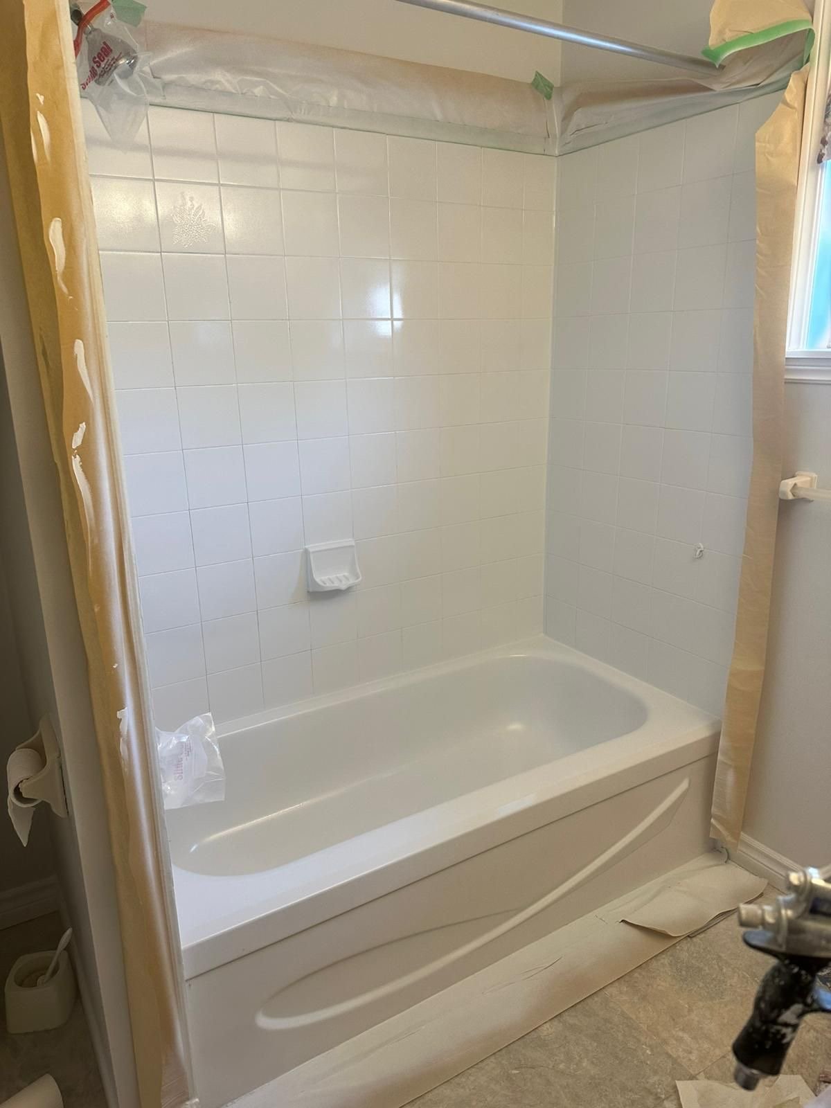Bathtub reglazing project 4