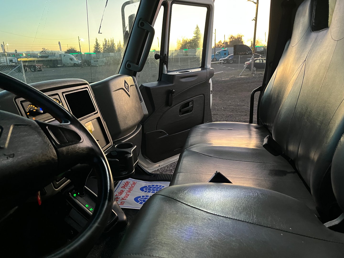 2019 International MV607 Box Truck - IMG_6547