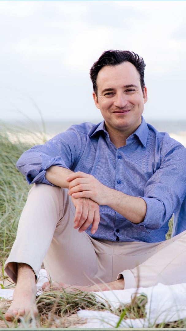 Alex Barnier - Co-Founder & Practitioner