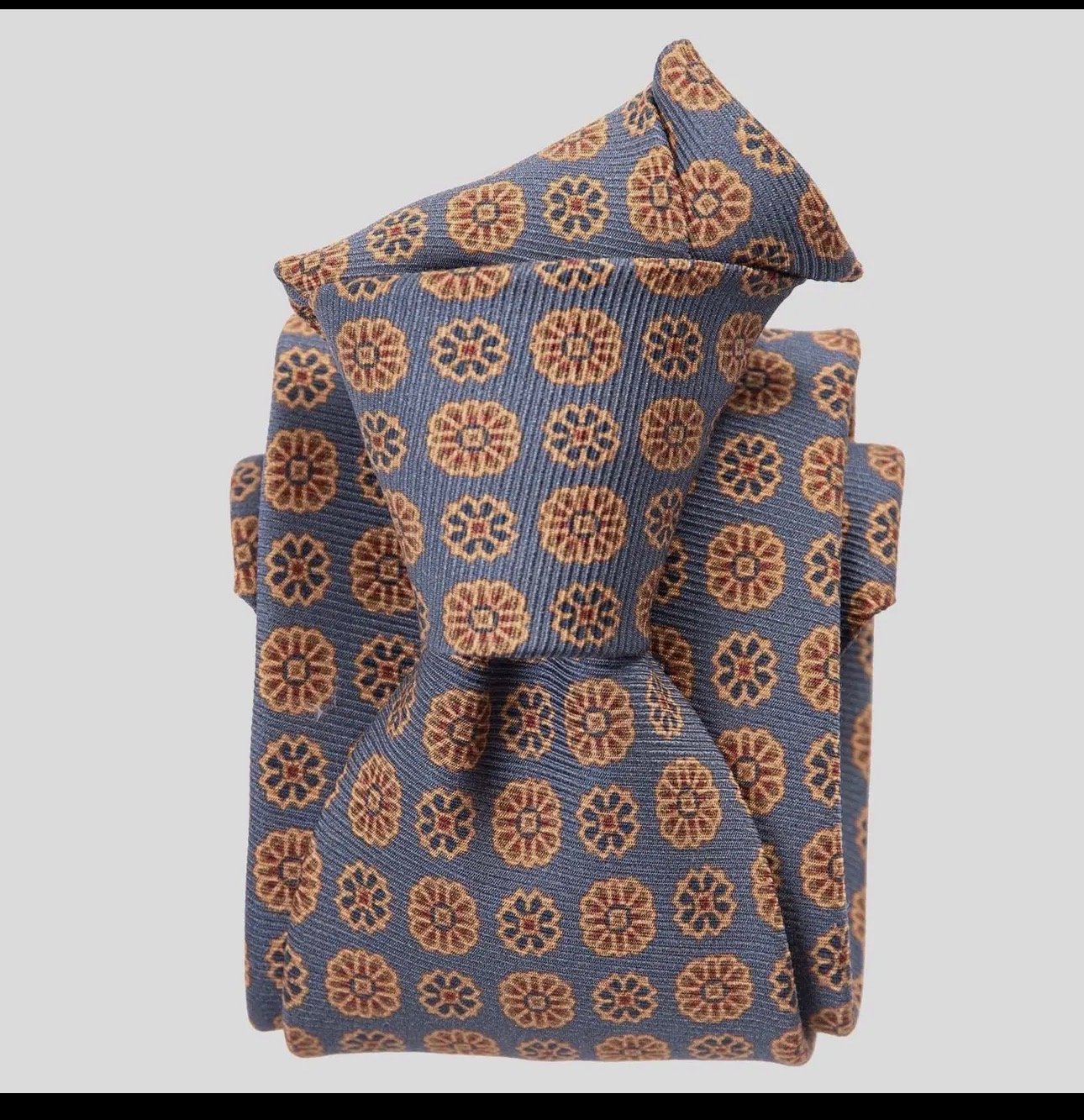 Premium specialty tie