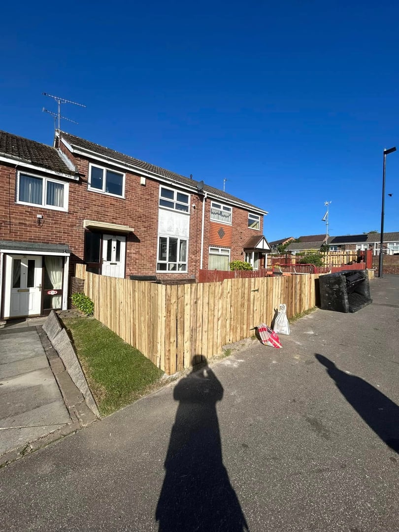 Professional fence installation - DNJ Home Improvements completed project