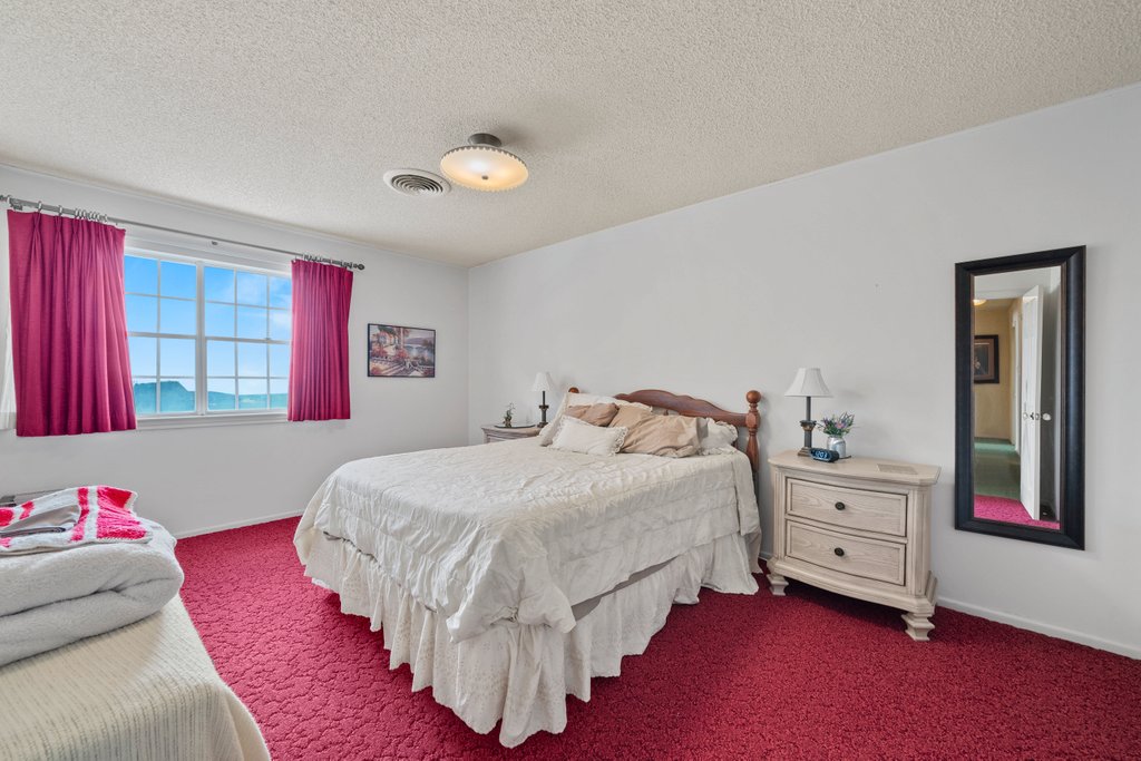 699 Floral Avenue property view