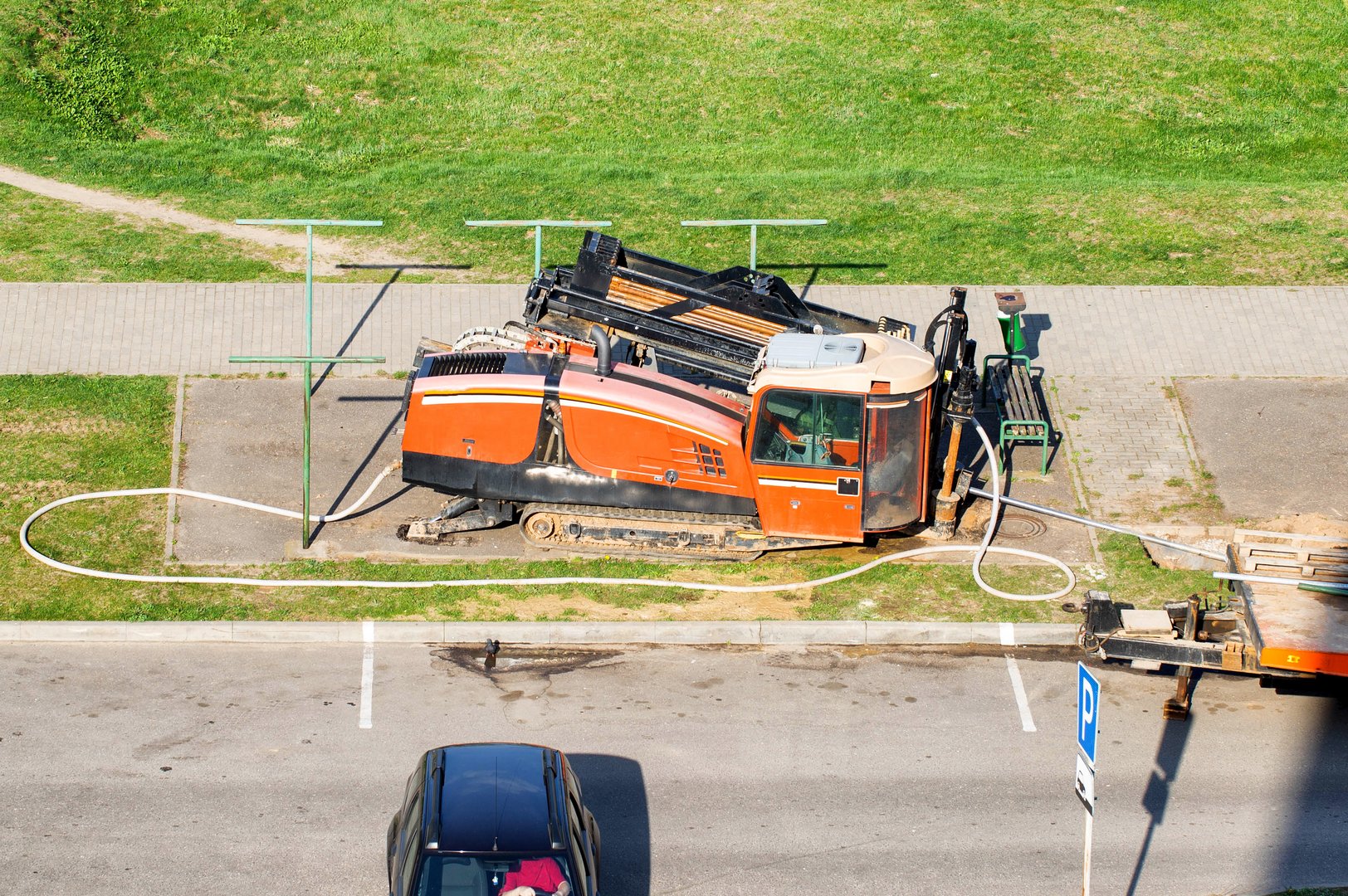 Modern drilling machine for horizontal directional drilling, equipment for laying underground pipes and cables