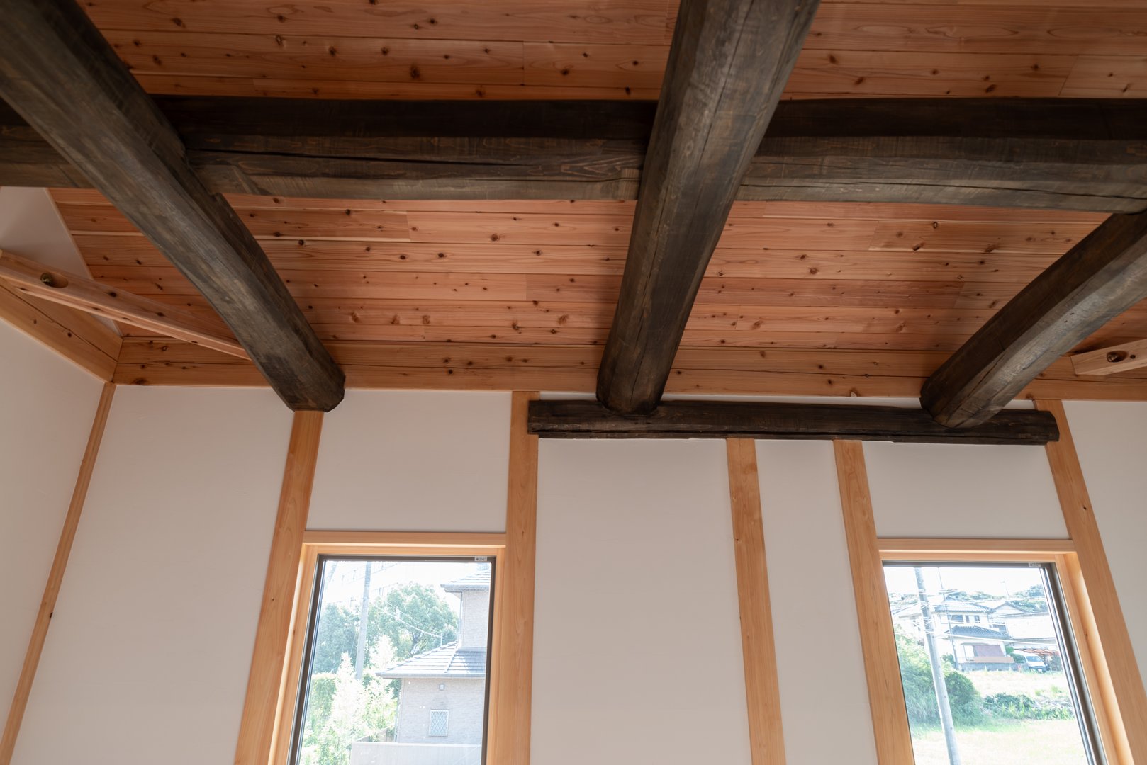 Detached house made from natural materials