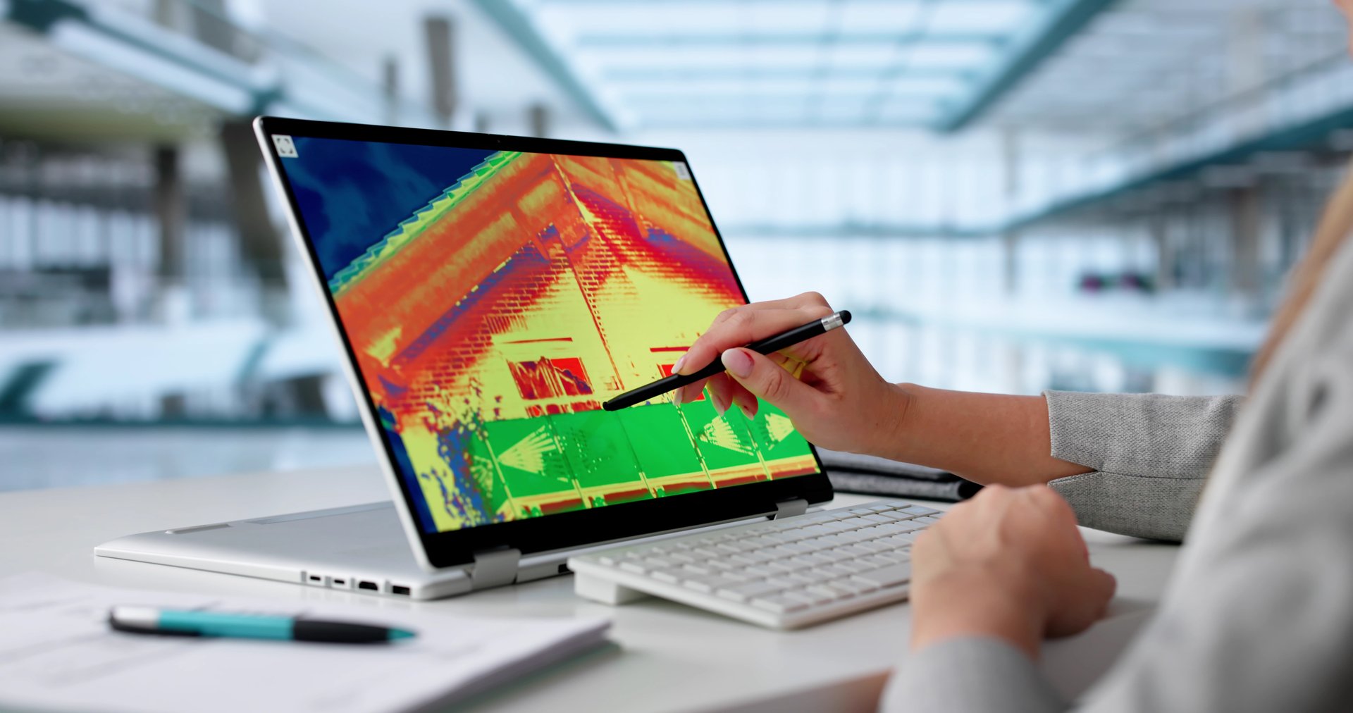 Detecting Energy Loss With Thermal Imaging For House Heat Insulation. Investigating Office Construction
