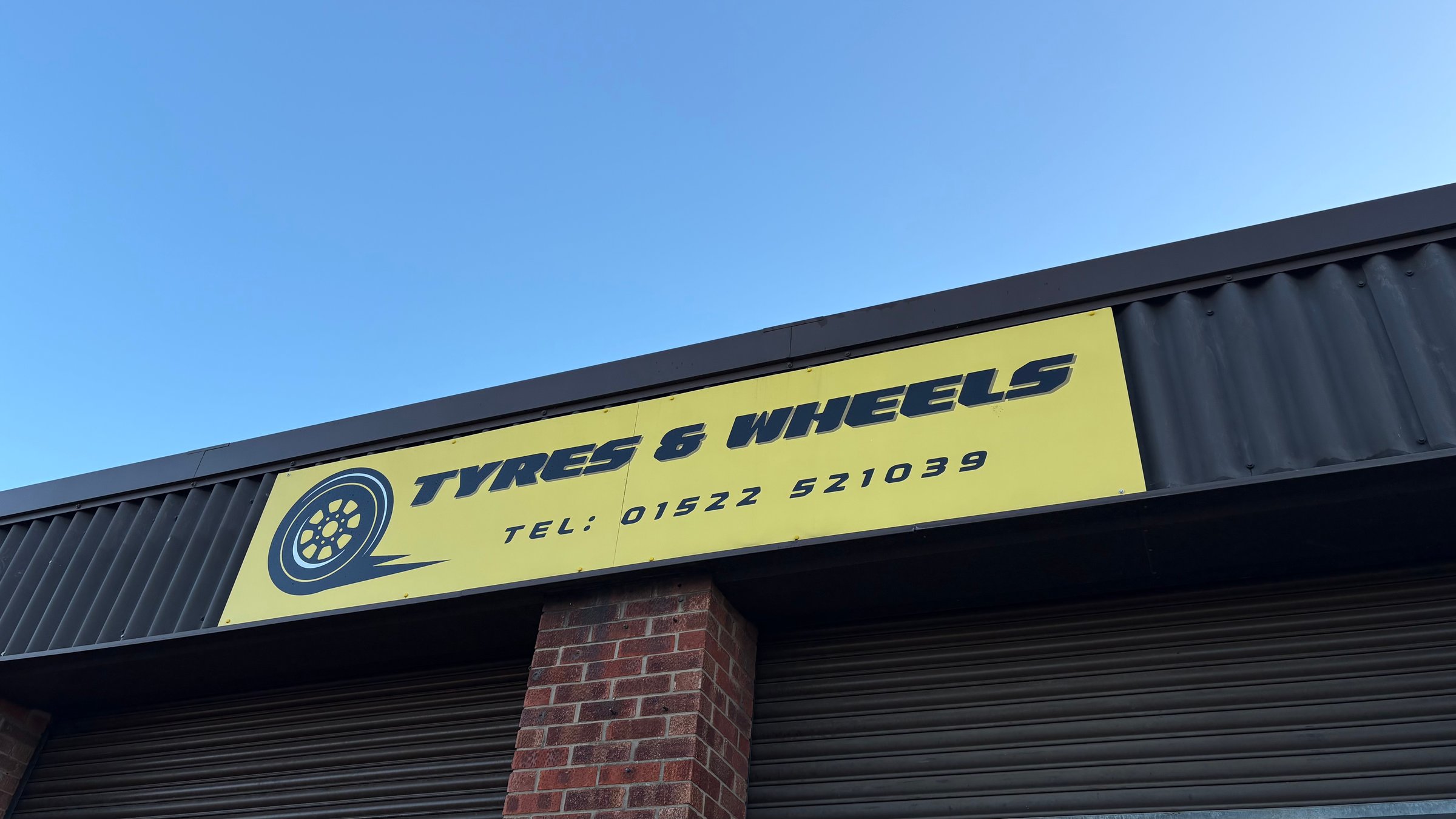 Tyres and wheels display