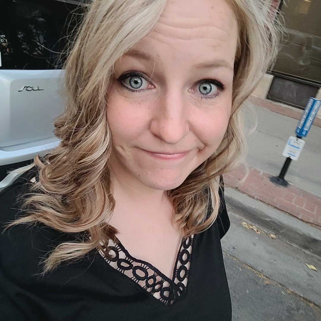 Heather, DIY and Cozy Home Blogger