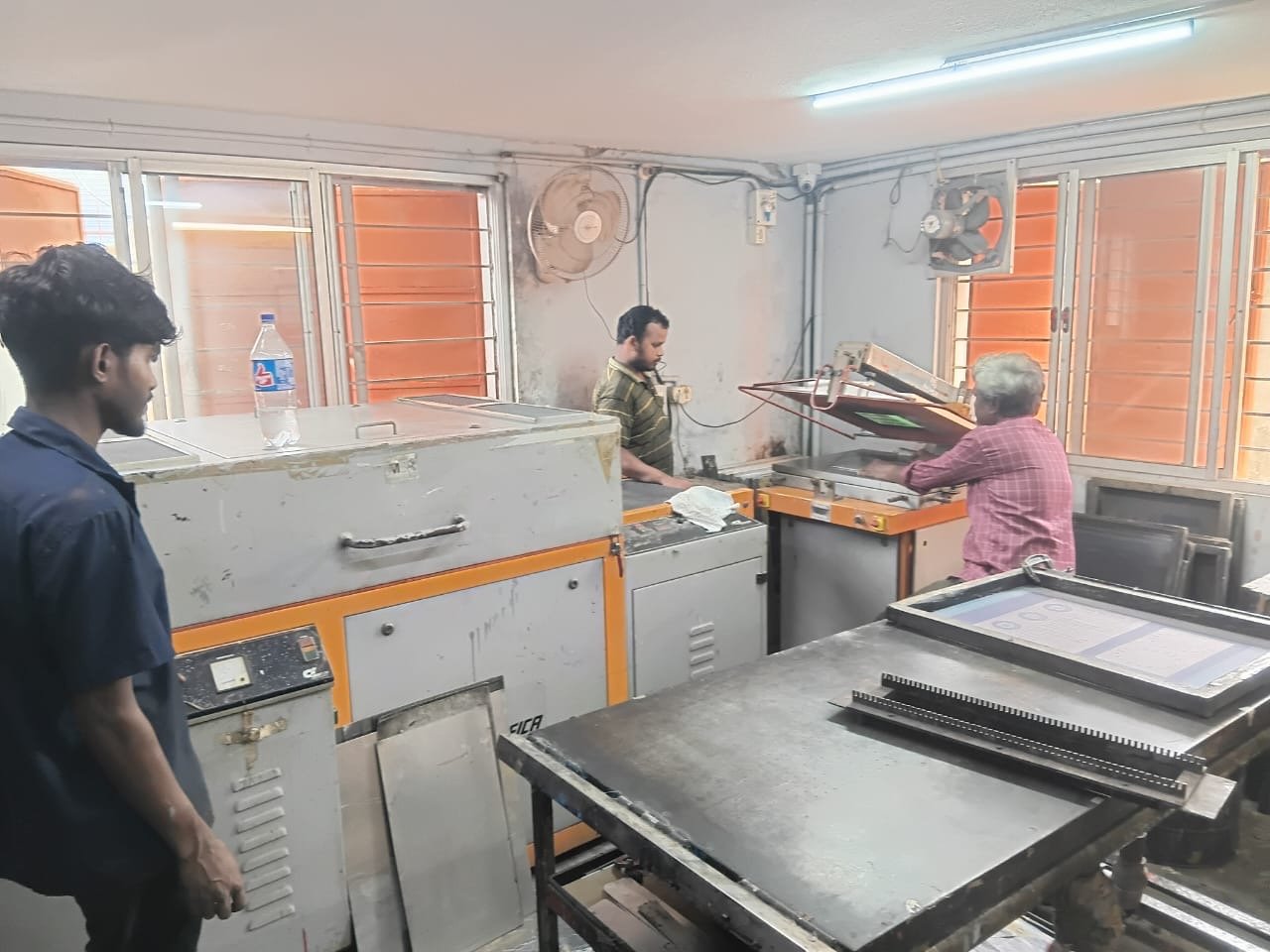 Semi-Automatic Screen Printing Machine at Esskay Process