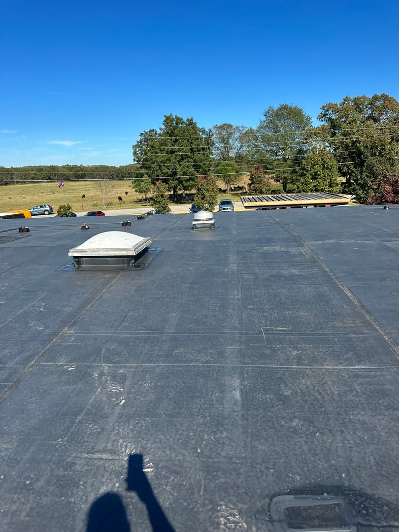 EPDM rubber roofing installation