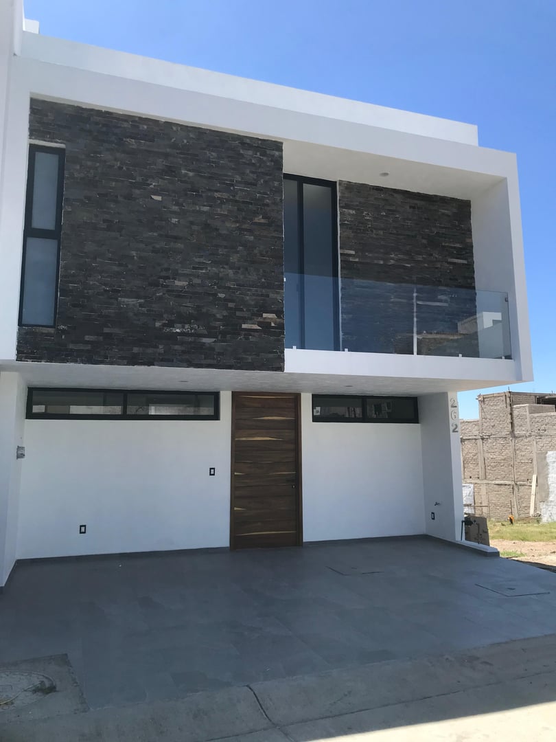 Carrara 262