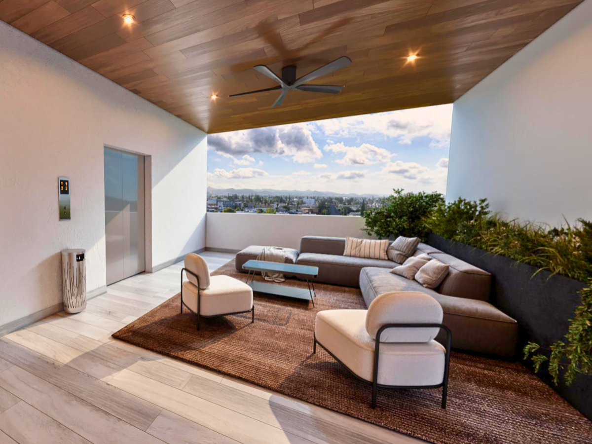 Estancia con Terraza Torre Sophia