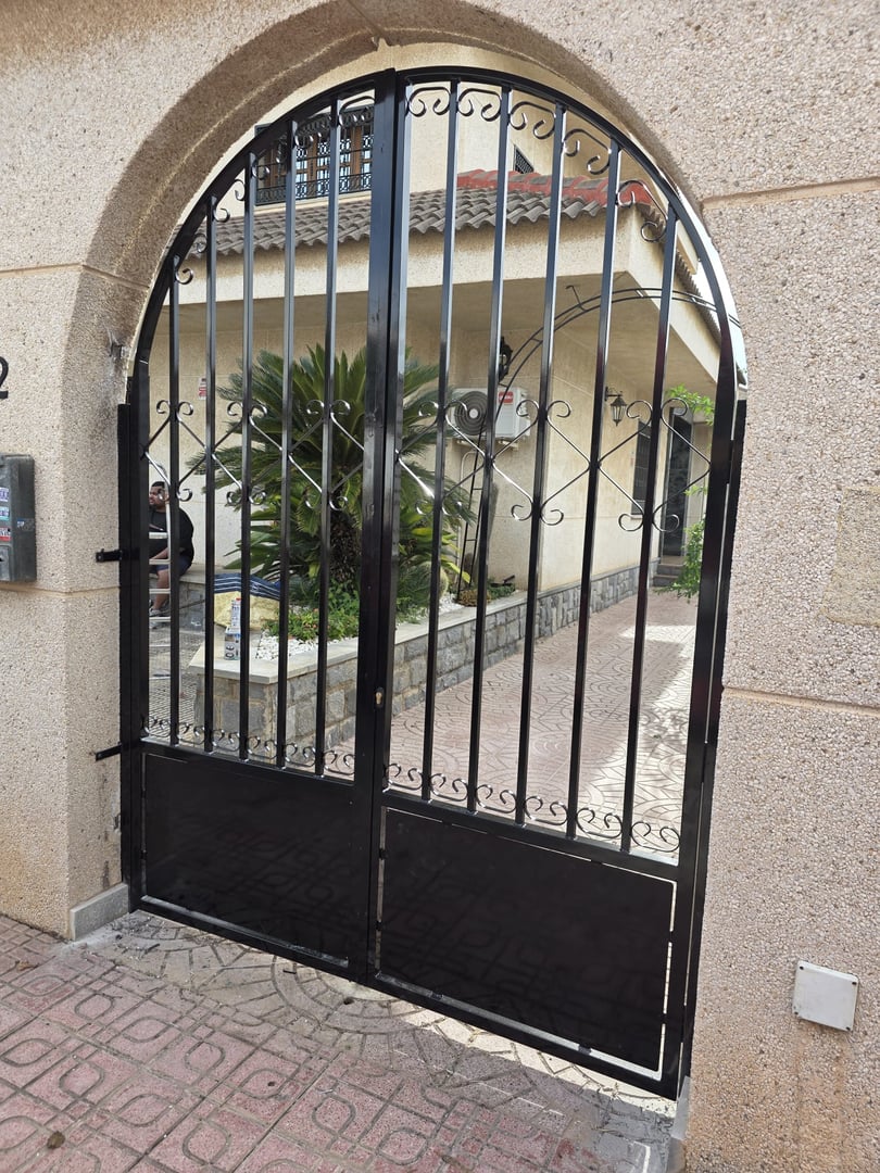Security gate installation