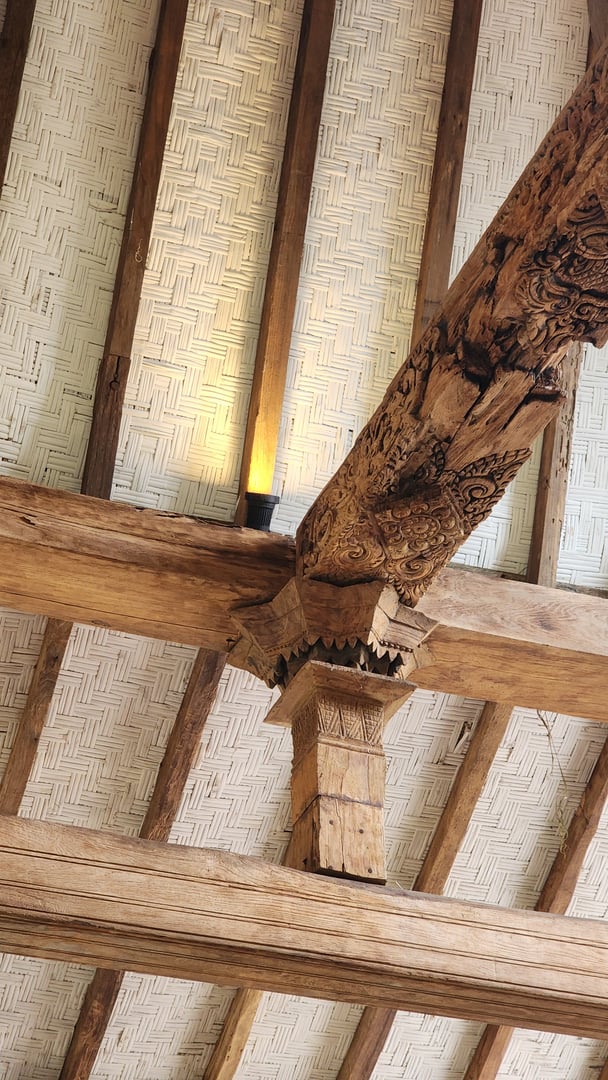 Timeless Beauty - Reclaimed Teak Construction