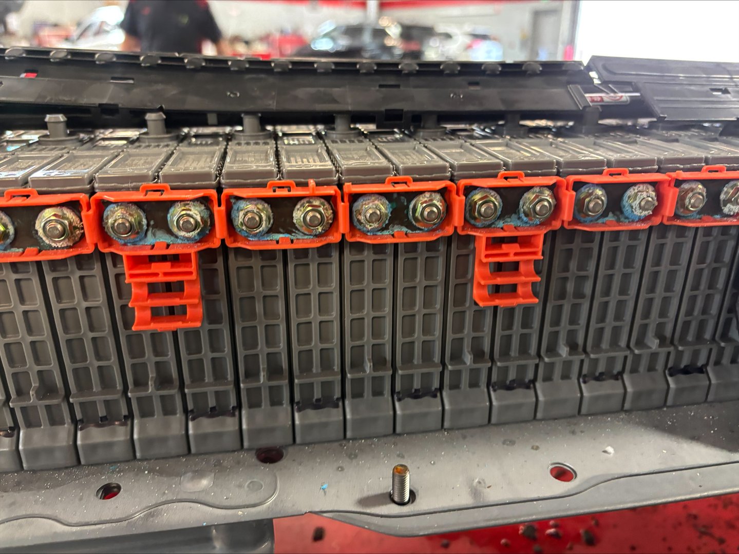 Mobile mechanic at customer location