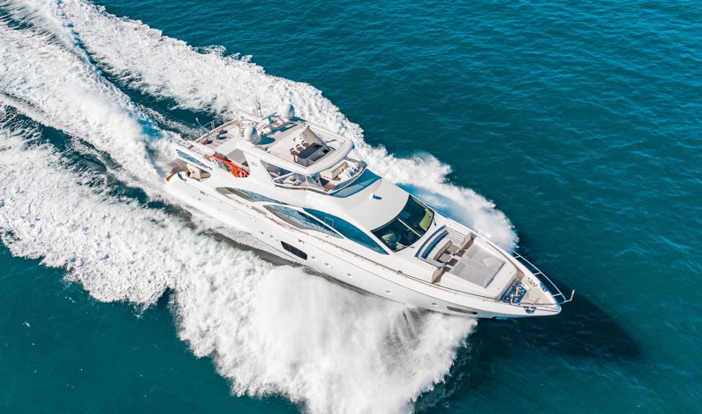 Azimut 85 Master Suite Bedroom