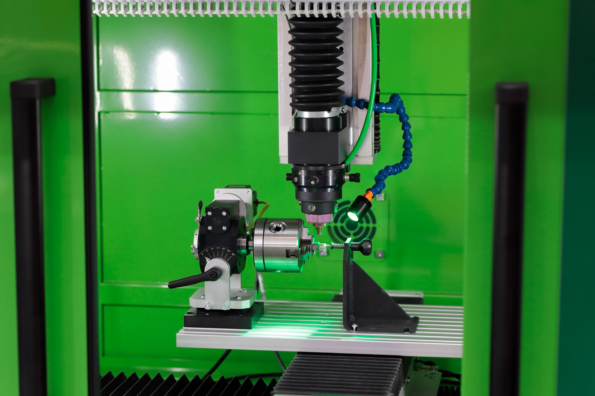 Industrial fiber laser marking and engraving machine. Selective focus.