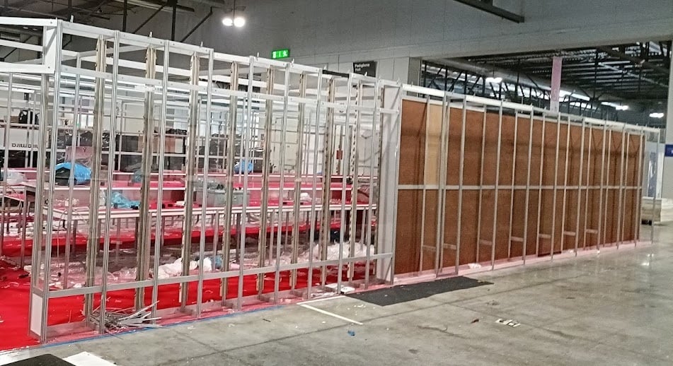 Stand fieristico in alluminio realizzato per azienda tecnologica lombarda