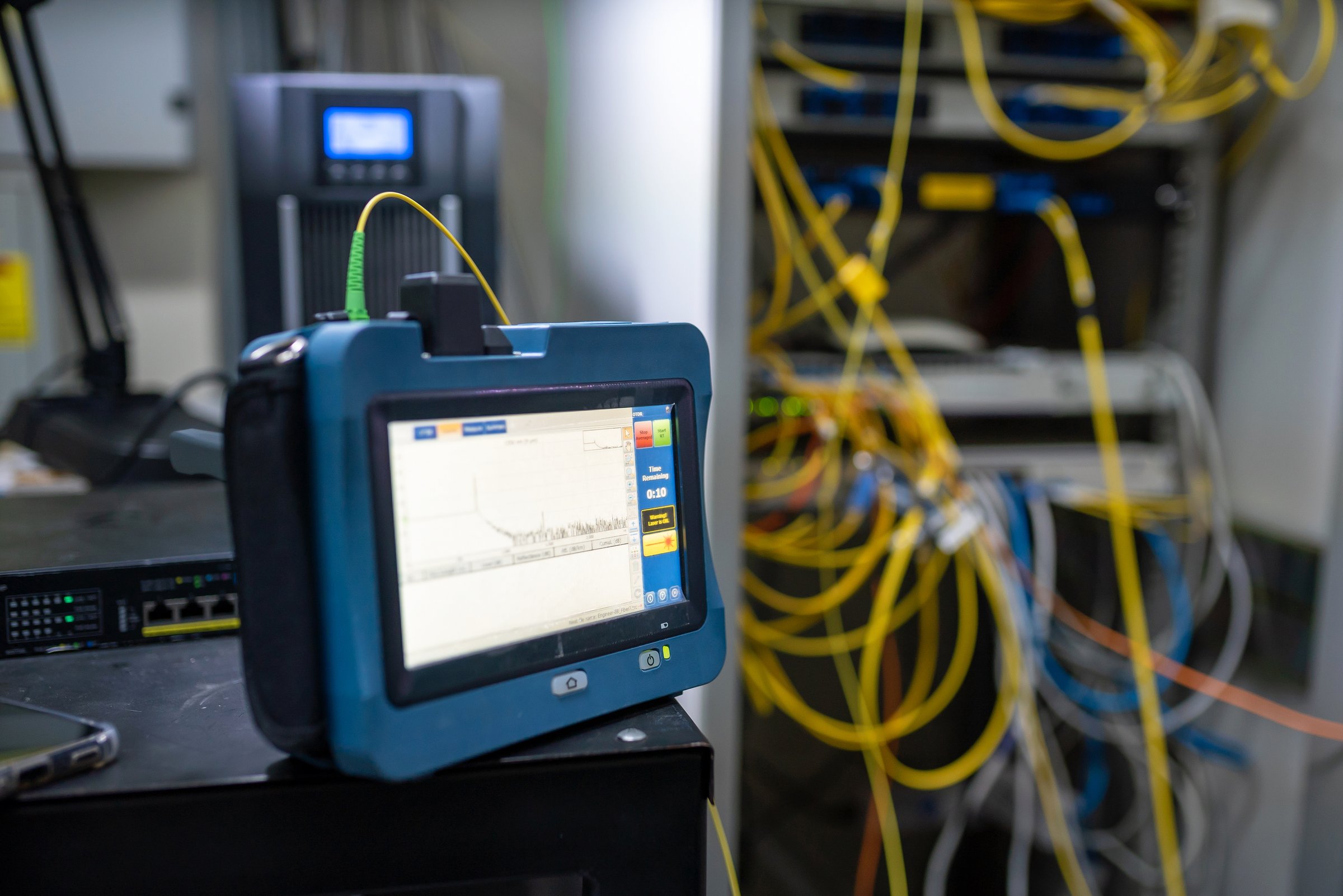 Testing signal  Fiber optic cables for readiness for use