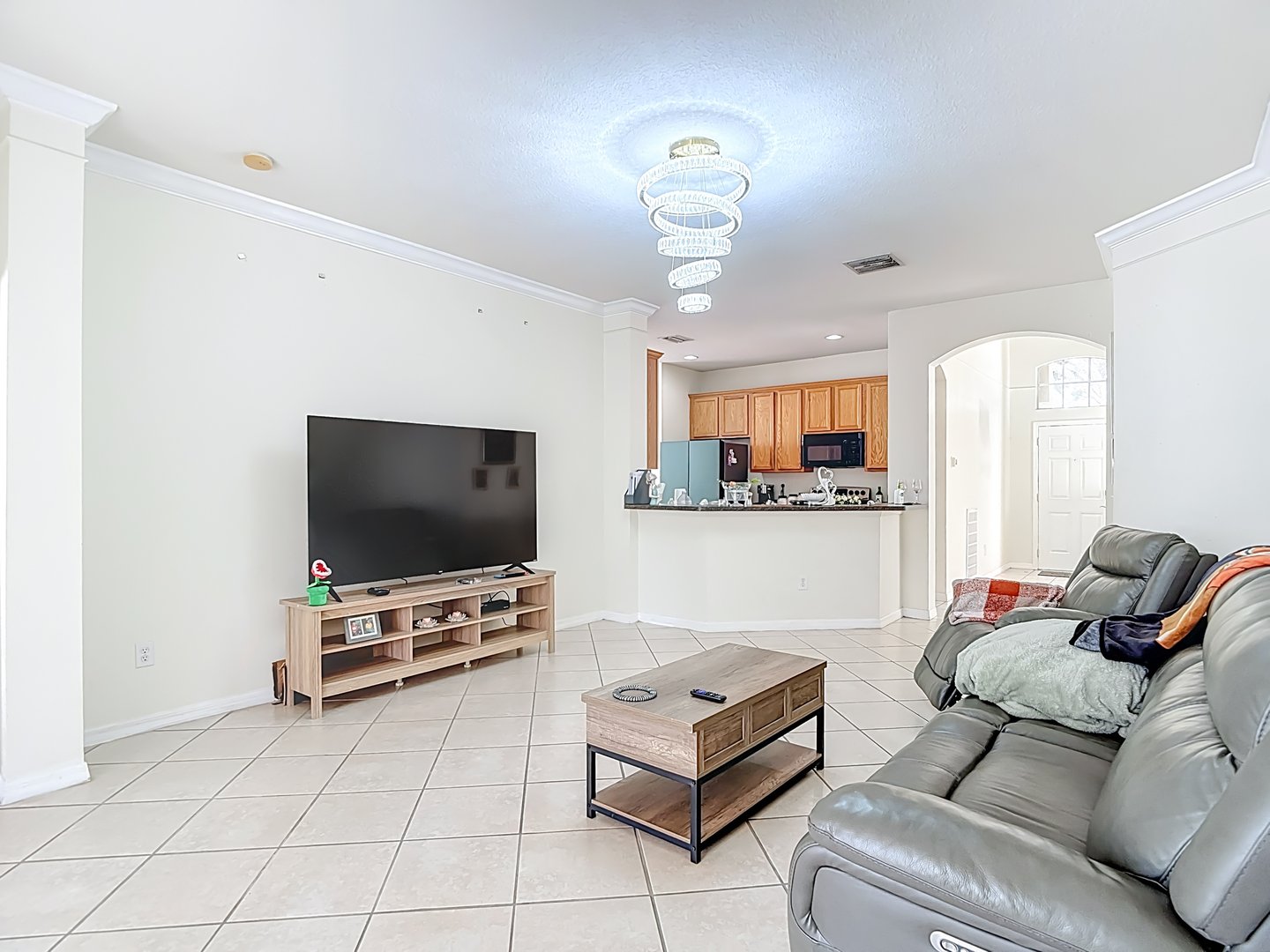 221 Fairmont Dr - Interior Photo