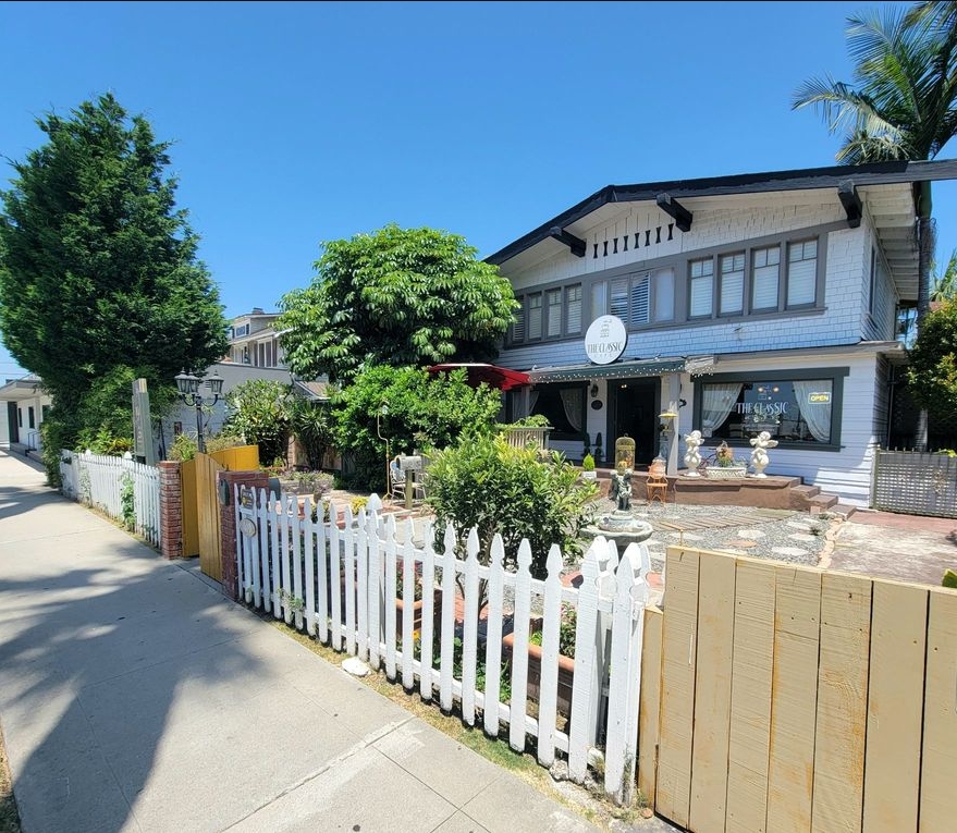 The Classic Cafe exterior