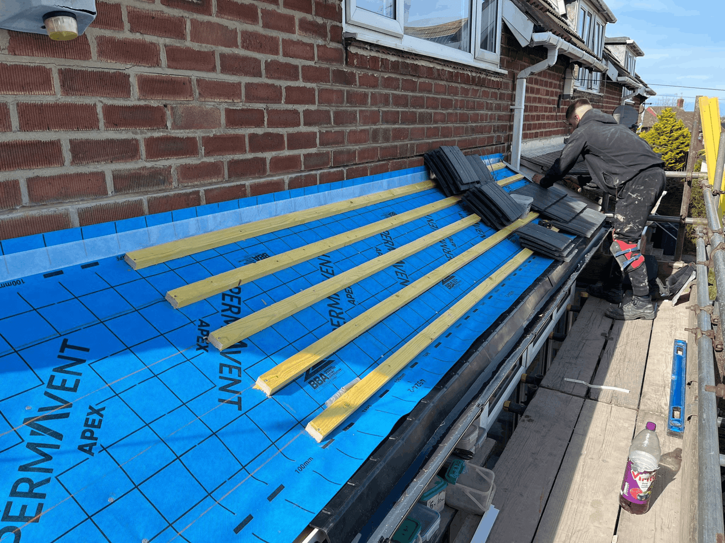 Roofing services in Roker
