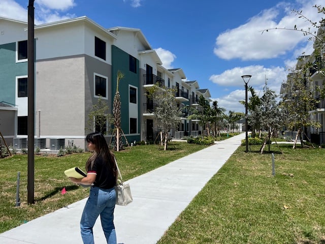 Diseño y decoración profesional con persianas y cortinas