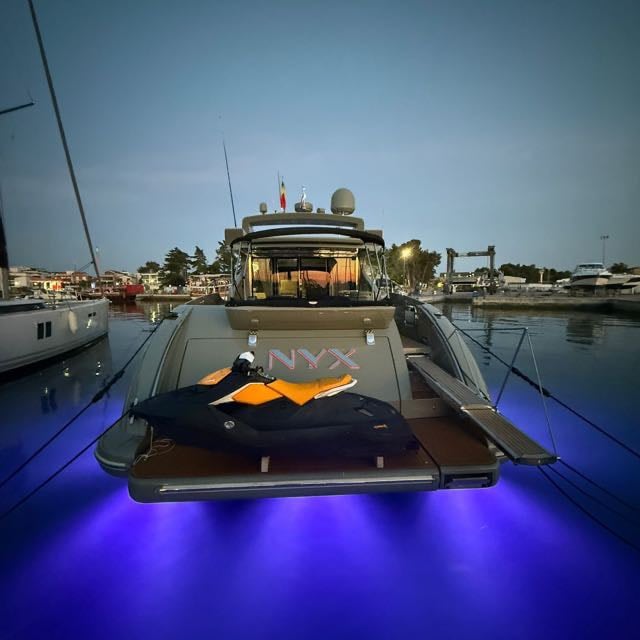 Azimut 68S luxury yacht