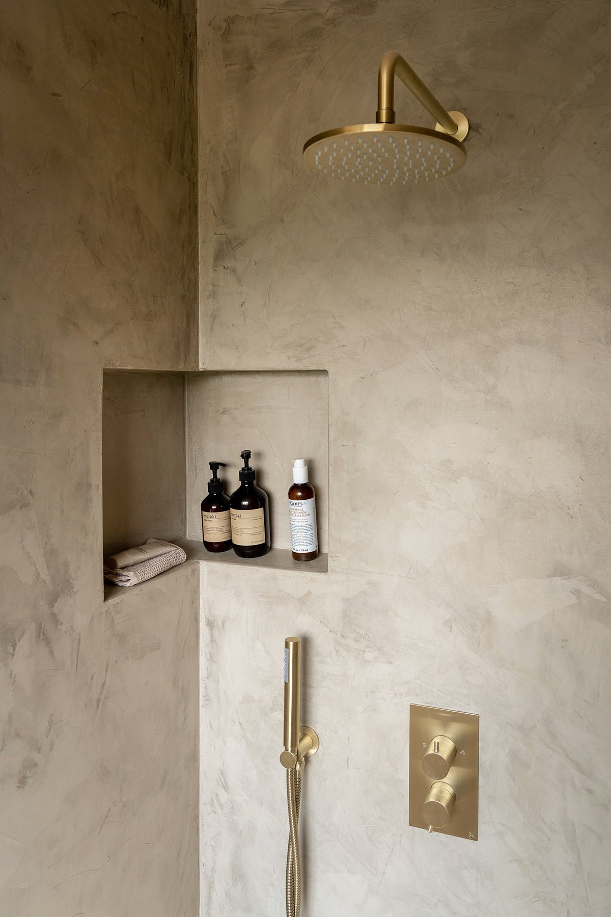 Continuo naadloze badkamer afwerking