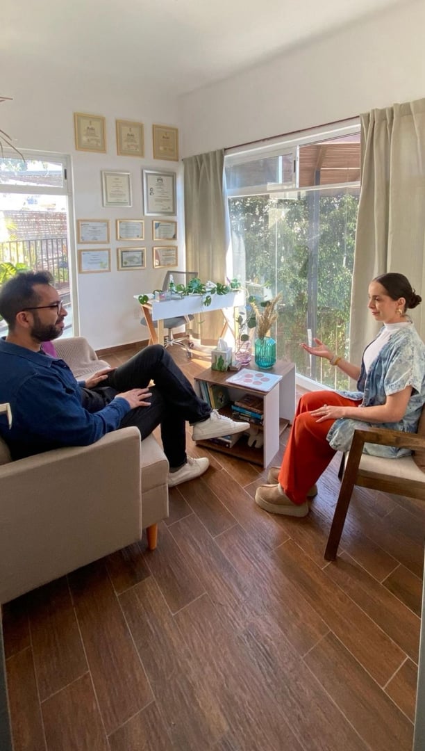 Terapeuta profesional en consulta