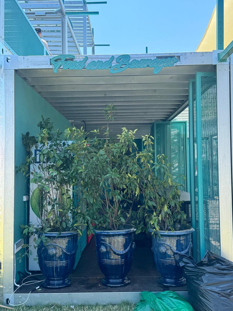 Spațiu Nuba Cafe Beach Please