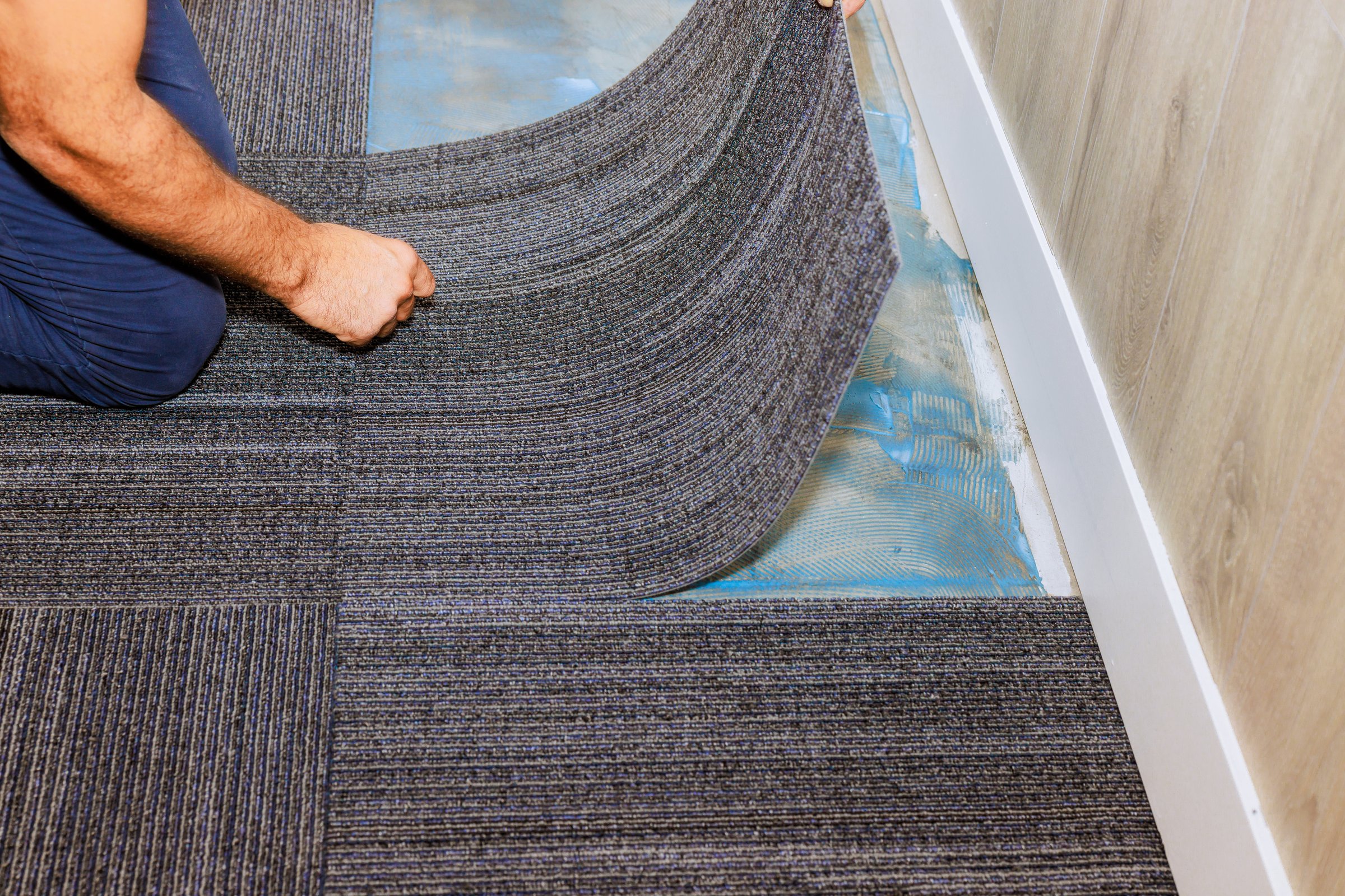 Carpet tiles office installation